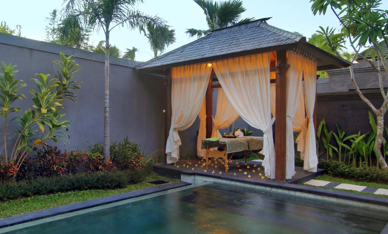 Agata Villas Seminyak Esterno foto